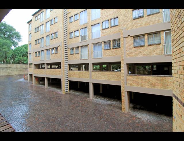 1 BEDROOM APARTMENT FOR SALE IN FERNDALE